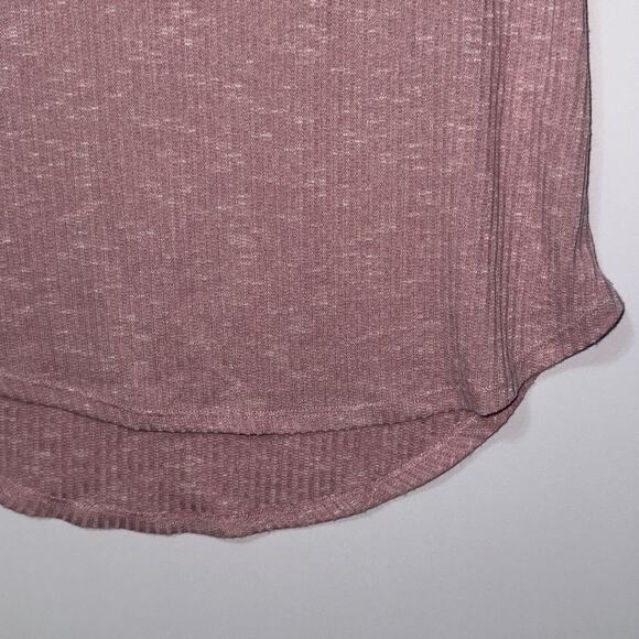 Almost Famous pink v neck top women’s size XL - Picture 4 of 9